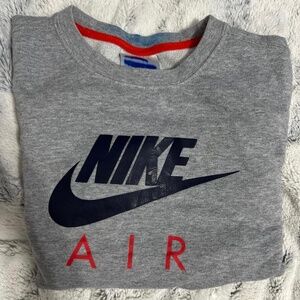 Vintage Nike Air Light Sweatshirt (RARE FIND)